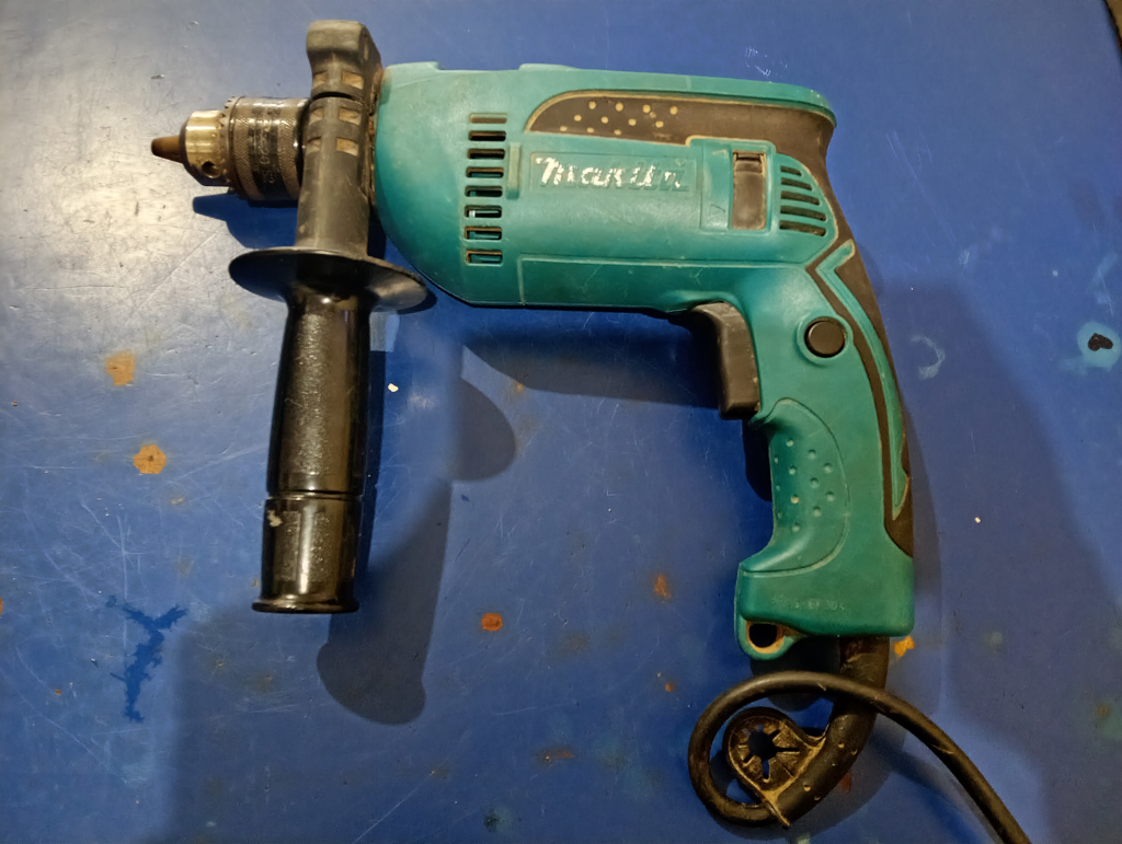 Taladro Marca Makita Modelo Hp 1640 Usado En Buen Estado Acc Manija