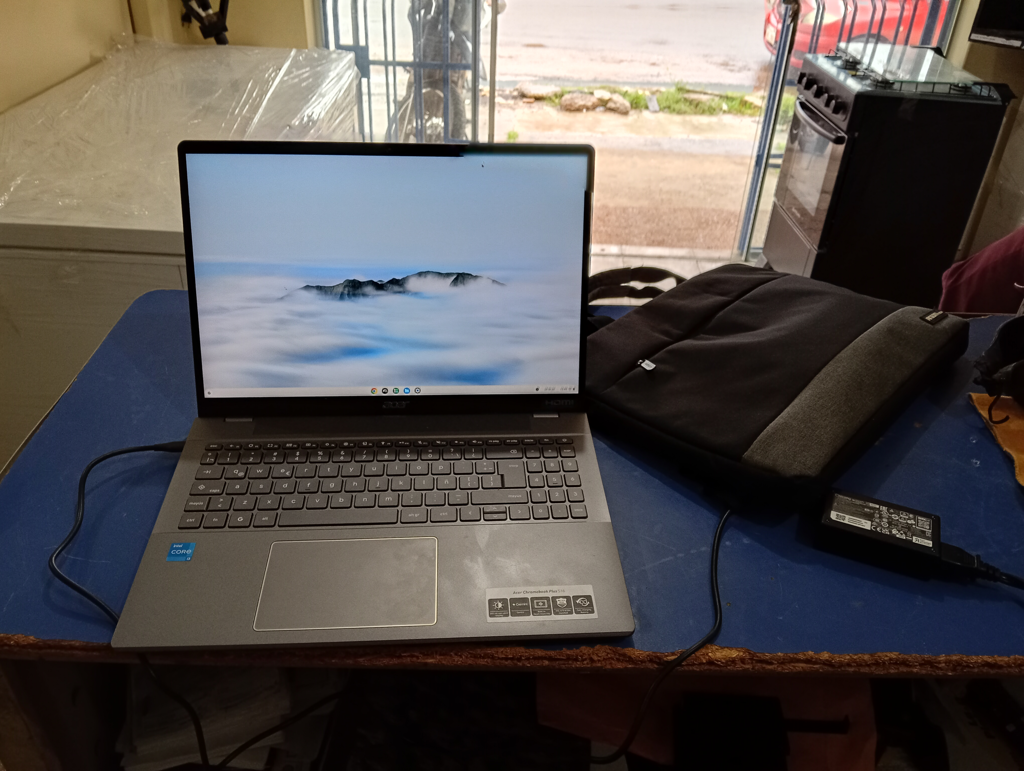 Notebook Marca Acer Modelo N25q12 Procesador Intel Core Memoria Ram 500 Gb Disco Duro 500 Gb Generacion 7 Acc Cargador