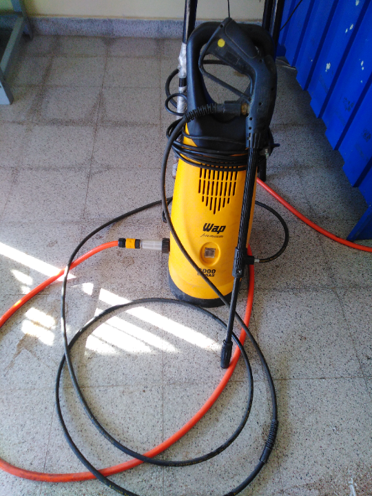 Hidro Lavadora Marca Wap De 2000 Watts Modelo Premiun Usado En Buen Estado Acc MangueraPistola Presion 2 Accesorios