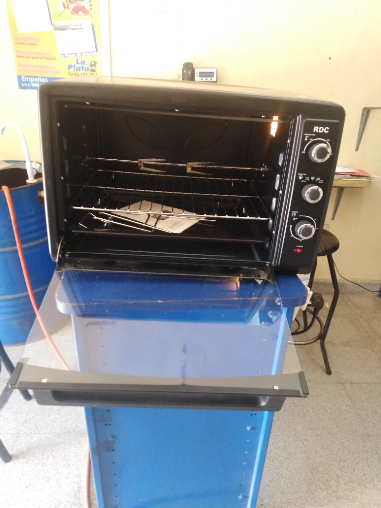 Horno Marca Rdc De 60 Litos Modelo Cs6001 Usado En Buen Estado Acc ParrillaAgarraderaBandejaEspada Para Espiedo