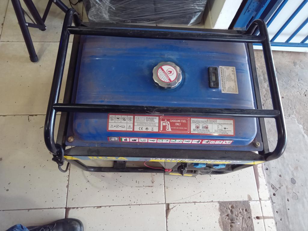 Generador Electrico Marca Resa Modelo Record Electri Nro Usado En Buen Estado Potencia En Kva 10000 Acc C/ Bateria