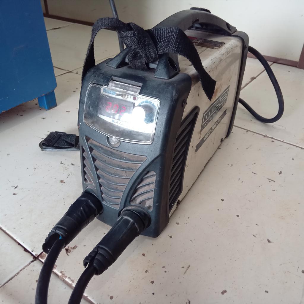 Soldador Marca Msa Modelo Msa200elt Usado En Buen Estado Acc Con Pinzas Positivo Y Negativo