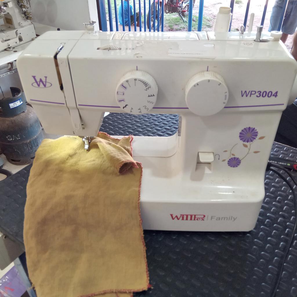 Maquina De Coser Familiar Marca Willpex Modelo Wp3004 Usado En Buen Estado Acc PedalAguja