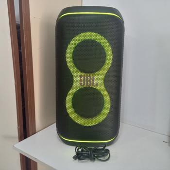 Caja De Sonido Amplificada Marca Jbl Modelo Partybox Club 120 Sin Control Usado En Buen Estado Acc Cable Cte