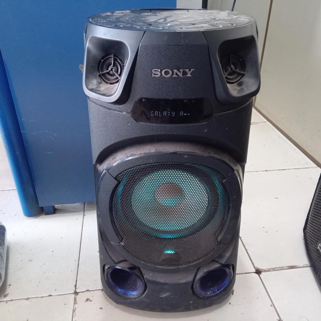 Caja De Sonido Amplificada Marca Sony Modelo Mhc-V13 Sin Control Usado En Buen Estado Acc Cable CteAntena