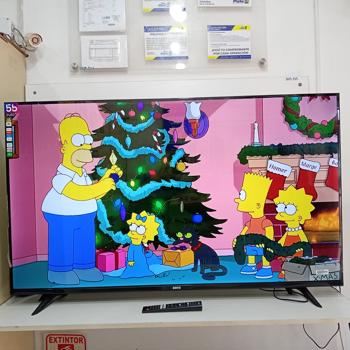 Televisor Led Smart De 55 '' Marca Dayo Modelo Dayo5908 Con Control Usado En Buen Estado Acc Par De Patitas