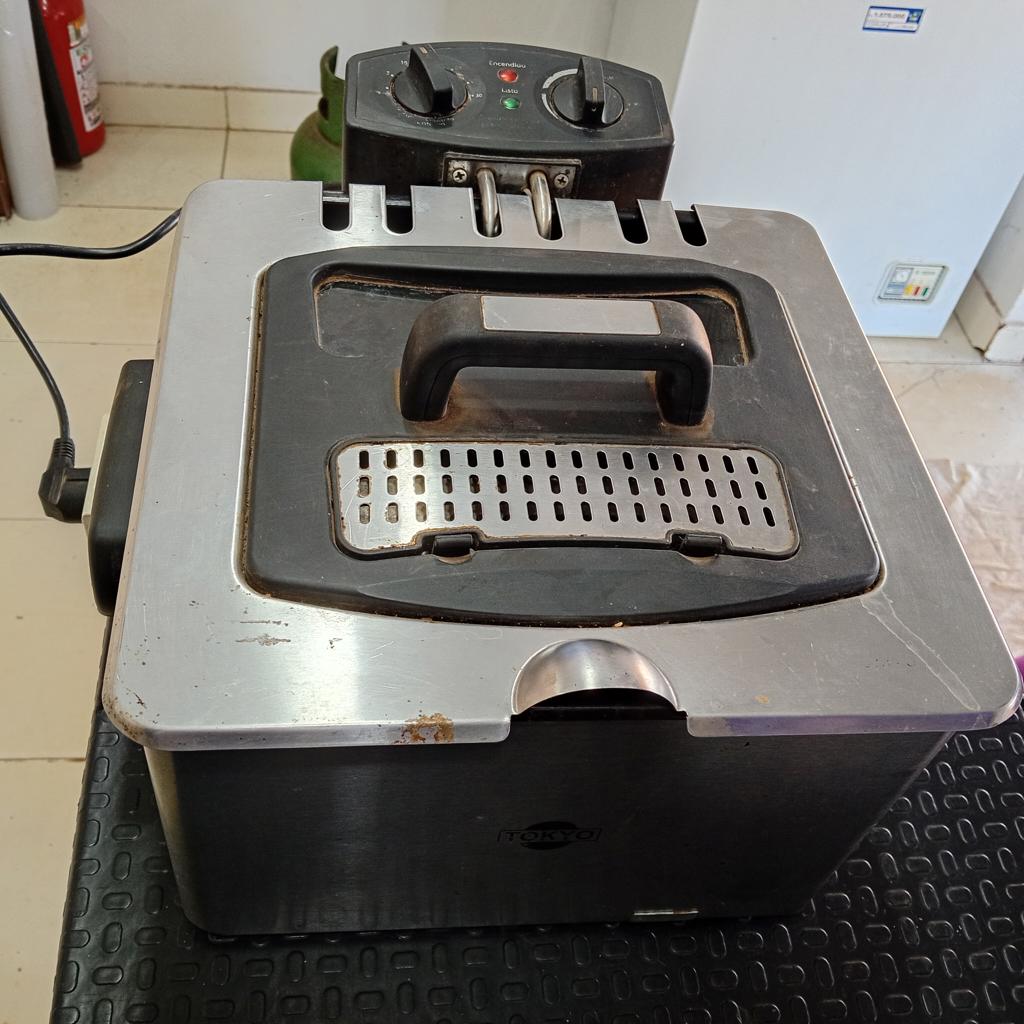 Fritadora Marca Tokyo Modelo Edtfrei5-N Usado En Buen Estado Acc Con Tapa