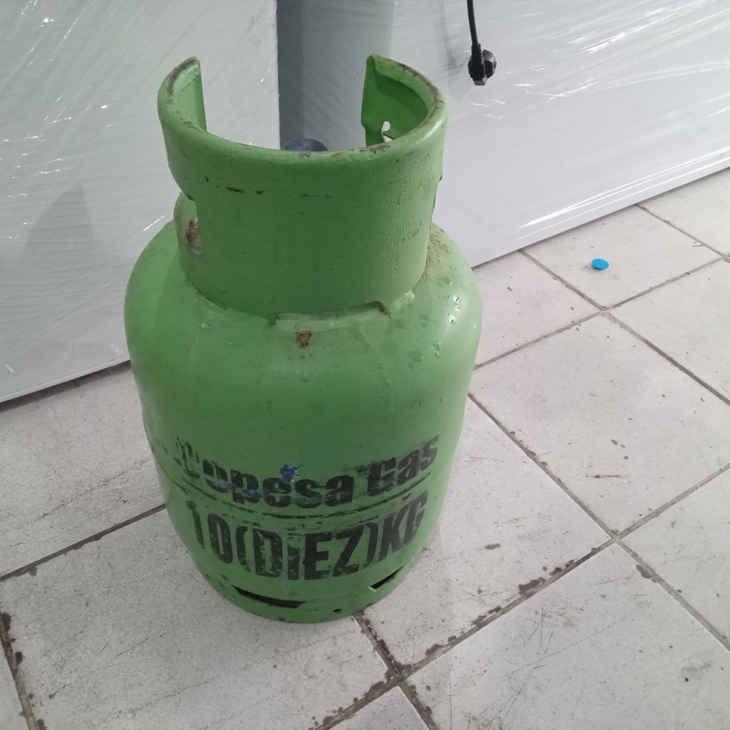 Garrafa Cap 10 Kg. Marca Gas Total Usado En Buen Estado Color Verde Acc No Tiene