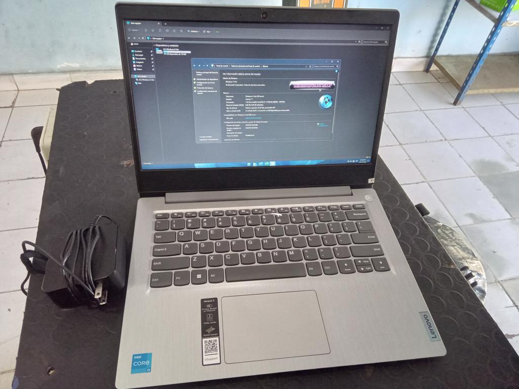 Notebook Marca Lenovo Modelo Ideapad 3 14itl05 Procesador I3-11 Memoria Ram 8 Gb Disco Duro 120 Gb Generacion 11 Acc Cargador