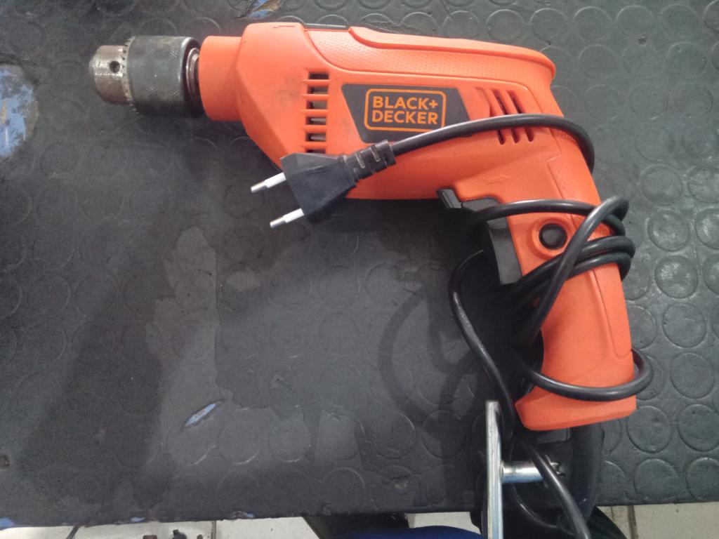 Taladro Marca Black&Decker 13mm Modelo Hd555-B2c Usado En Buen Estado Acc Llave