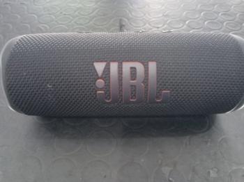 Speaker Potencia Watts No Tiene Marca Jbl Sin Control Modelo Flip 6 Usado En Buen Estado Sin Caja Acc No Cuenta Con Accesorios