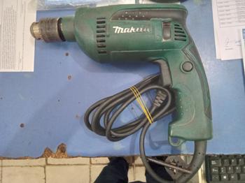 Taladro Marca Makita Modelo Hp1640 Usado Con Desgaste Acc Llave Mandril