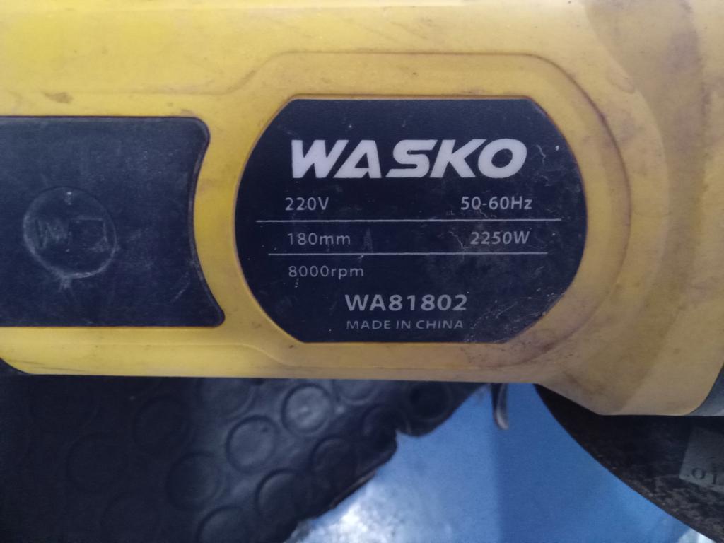 Foto 3 de Pulidora Marca Wasco Modelo Wa81802 Tamaño Mediano Usado En Buen Estado Acc Manija Disco De Corte Protector
