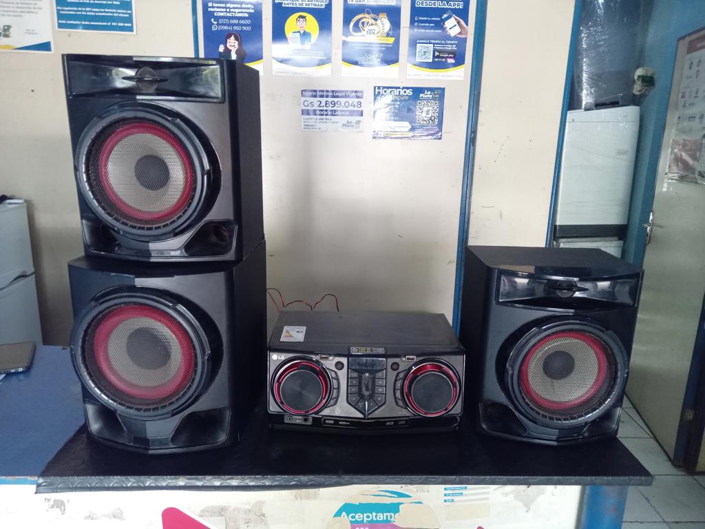 Equipo De Sonido Marca Lg Sin Control Modelo Cj45 Usado En Buen Estado Acc 2 Parlantes1 WooferBt-Usb-Radio Am/Fm