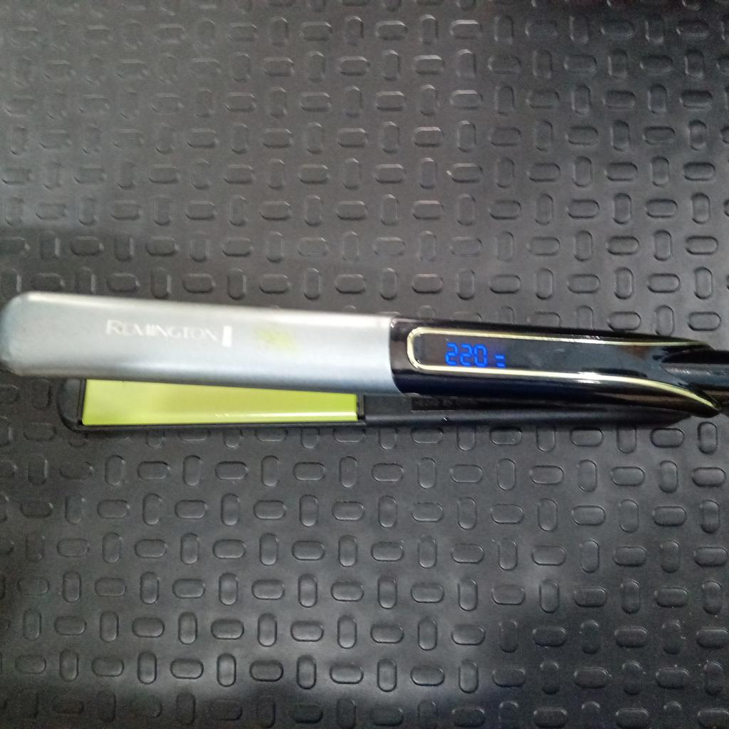 Planchita Para Cabello Marca Remigton Modelo S12a Usado En Buen Estado Acc No Tiene