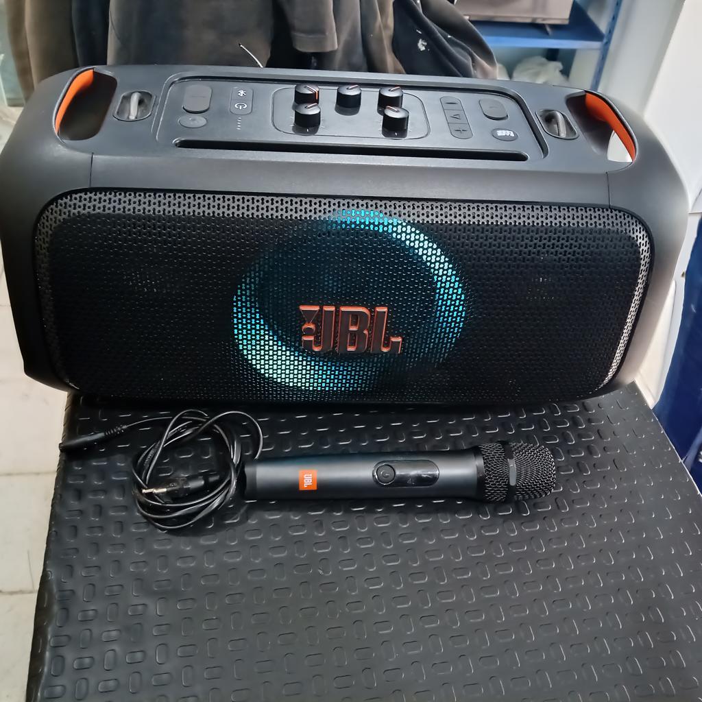 Speaker Potencia Watts 100 Marca Jbl Sin Control Modelo -Partyboxonthego Usado-En-Buen-Estado Sin Caja Acc MicrofonoCable Power
