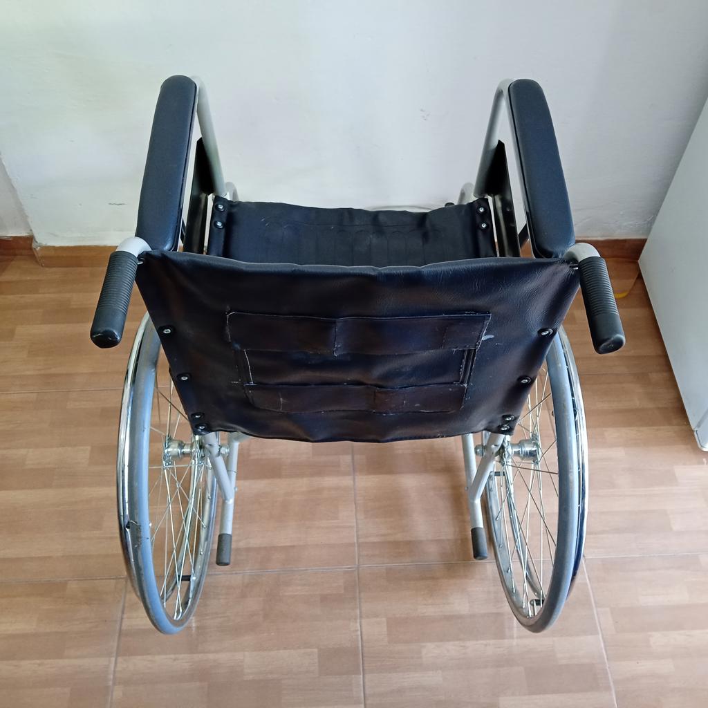 Foto 3 de Silla De Ruedas Marca No Tiene Modelo No Tiene Usado En Buen Estado Acc No Tiene