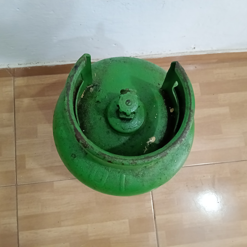 Foto 2 de Garrafa Cap 10 Kg. Marca Gas Total Usado En Buen Estado Color Verde Acc No Tiene