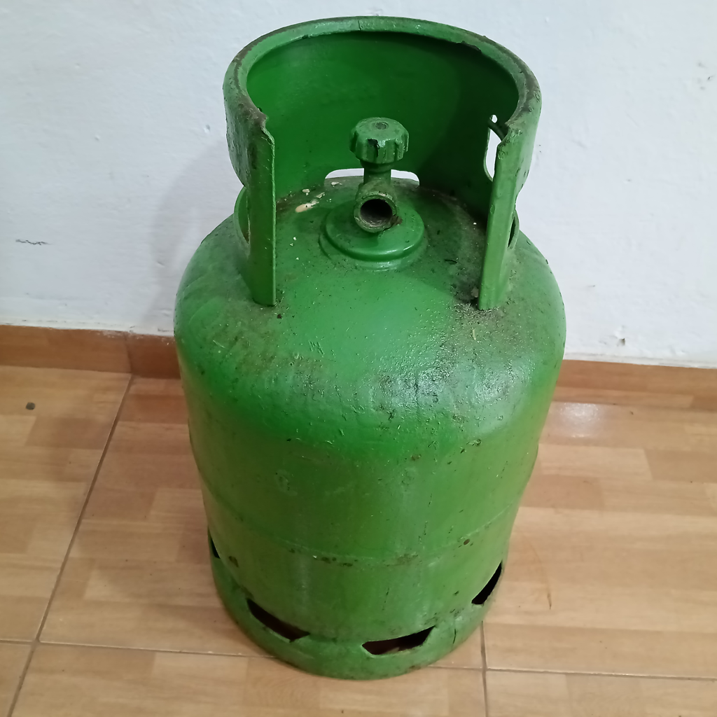 Foto 3 de Garrafa Cap 10 Kg. Marca Gas Total Usado En Buen Estado Color Verde Acc No Tiene