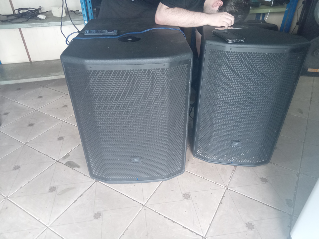 Parlante Para Discoteca Marca Jbl Modelo Prx800 Series Usado En Buen Estado Acc Cable Power