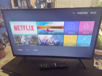 Televisor Led Smart De 32 '' Marca Jam Modelo Ja32hd2000s Con Control Usado En Buen Estado Acc Patitas