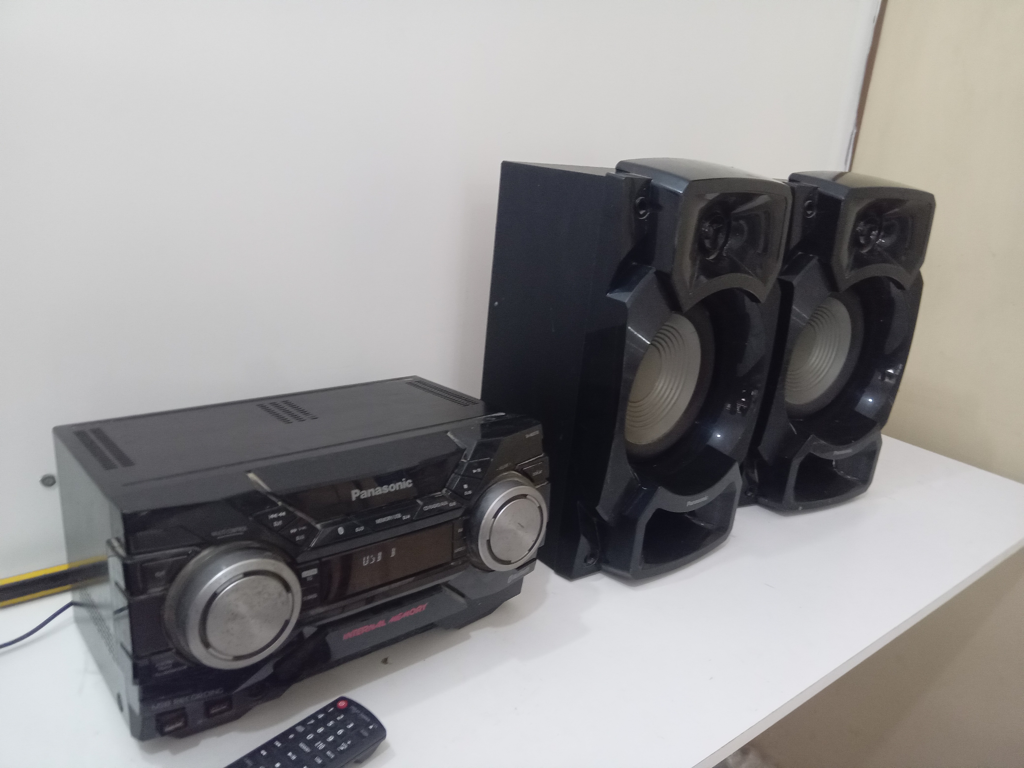 Equipo De Sonido Marca Panasonic Con Control Modelo Saakx510 Usado En Buen Estado Acc No Tiene
