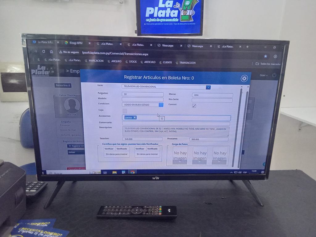 Televisor Led Convencional De 32 '' Marca Win Modelo 32d1 Usado En Buen Estado Con Control Sin Caja Acc Patitas