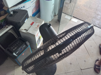 Ventilador 3 Velocidades Marca Tokjamyo Modelo No Tiene Usado En Buen Estado Acc No Tiene