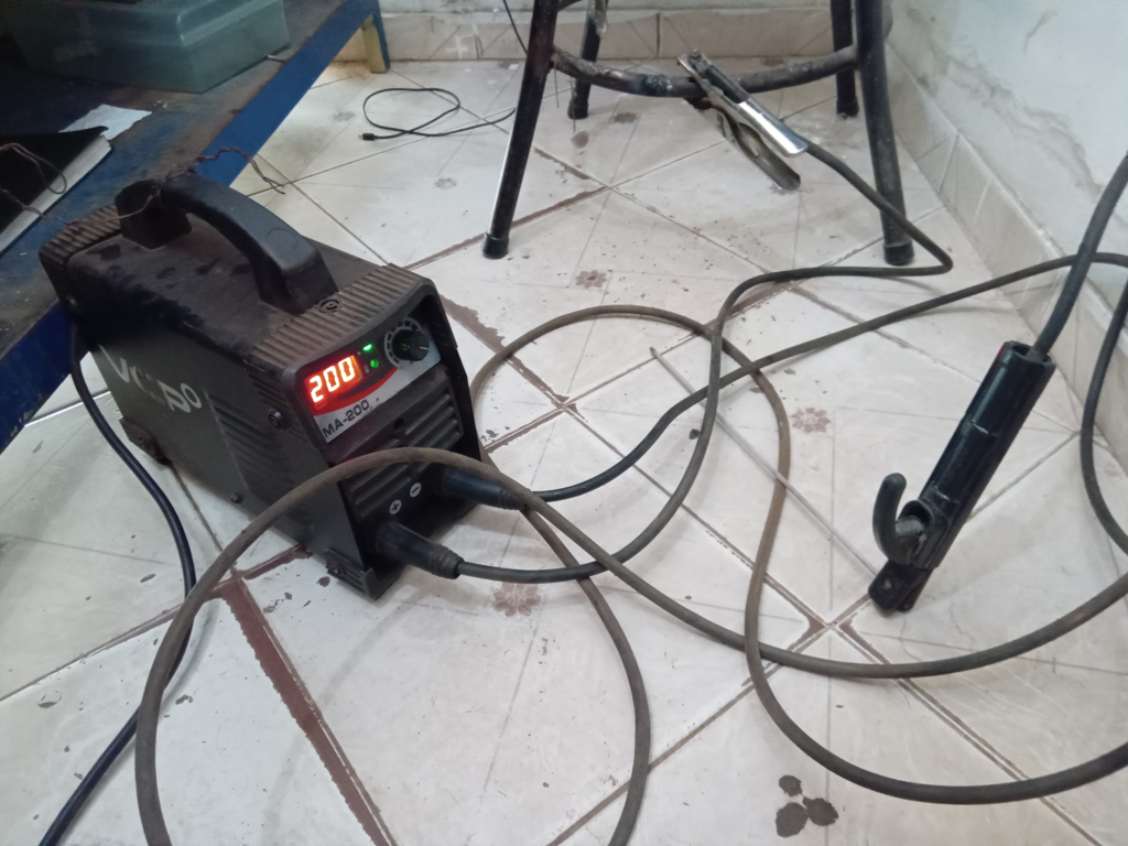 Soldador Marca Vcp Modelo Mma-200 Usado En Buen Estado Acc Pinzas