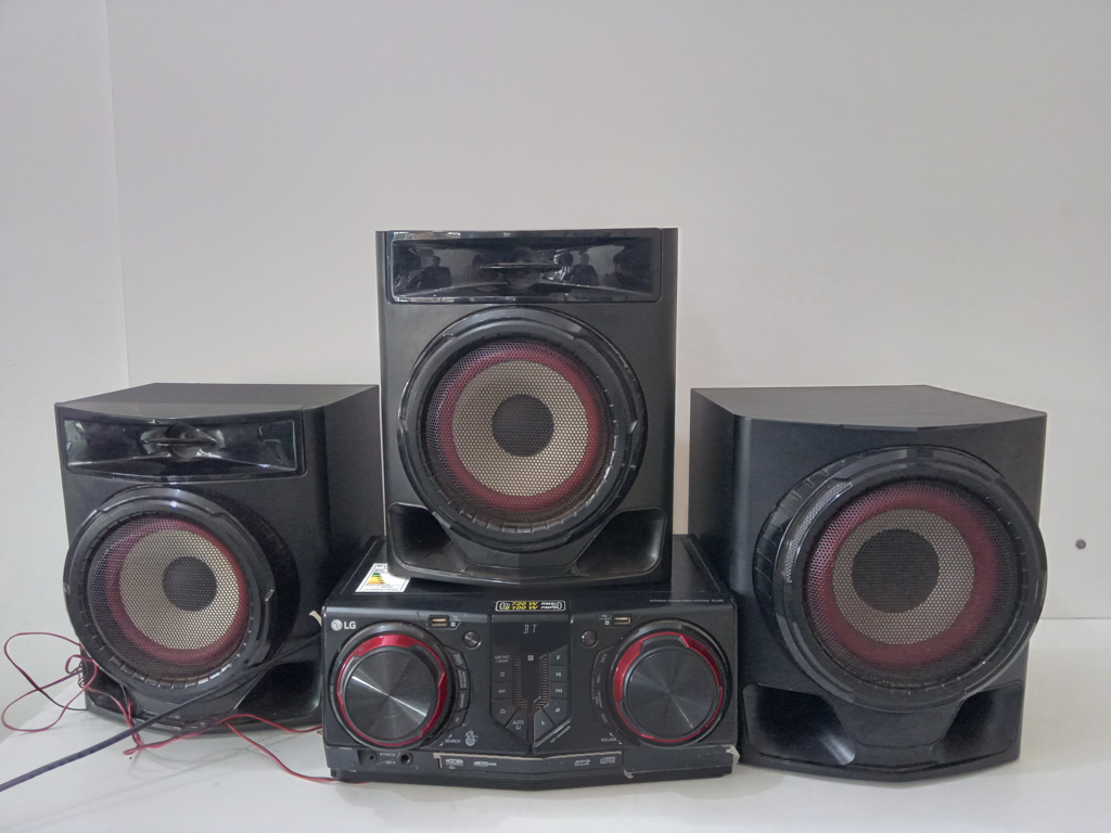 Equipo De Sonido Marca Lg Con Control Modelo Cj45 Usado En Buen Estado Acc No Tiene