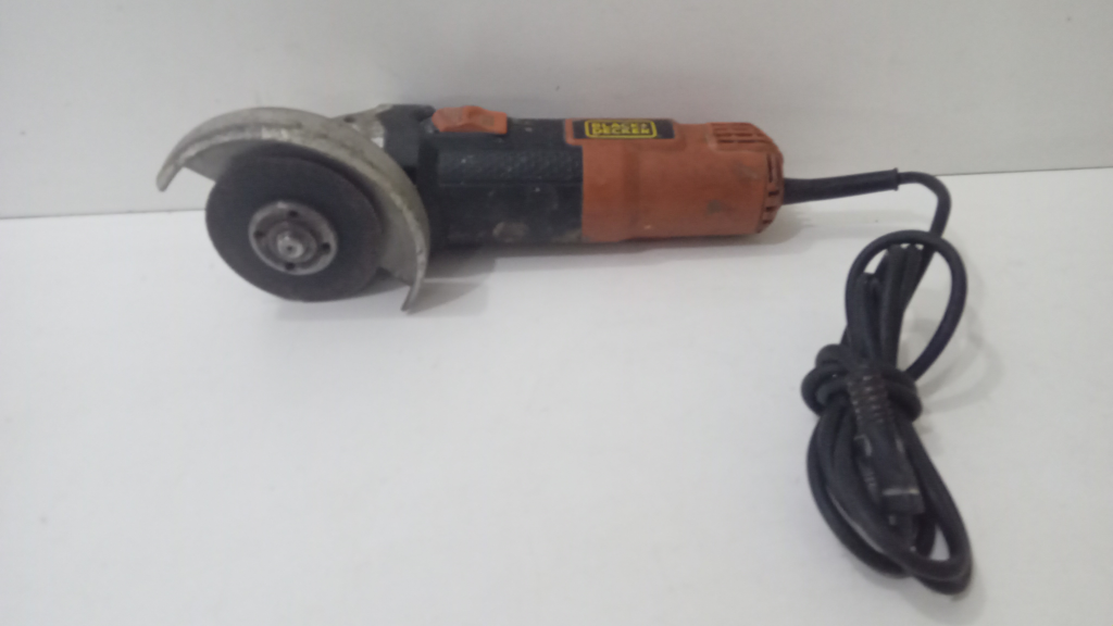 Foto 2 de Pulidora Marca Black And Decker Modelo No Tiene Tamaño Chico Usado En Buen Estado Acc Protector Disco