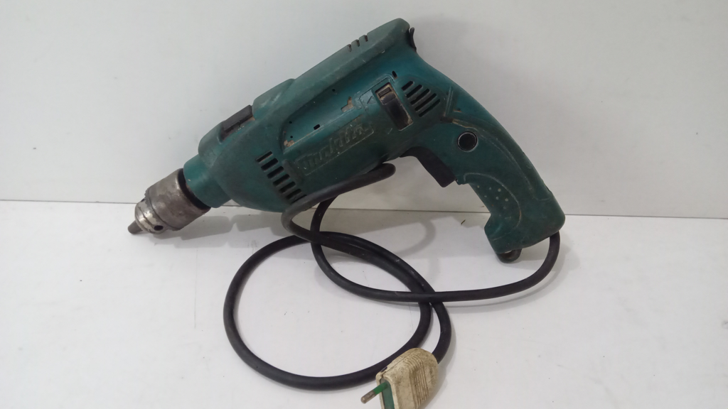 Taladro Marca Makitta Modelo Hp1640 Usado Con Desgaste Acc No Tiene