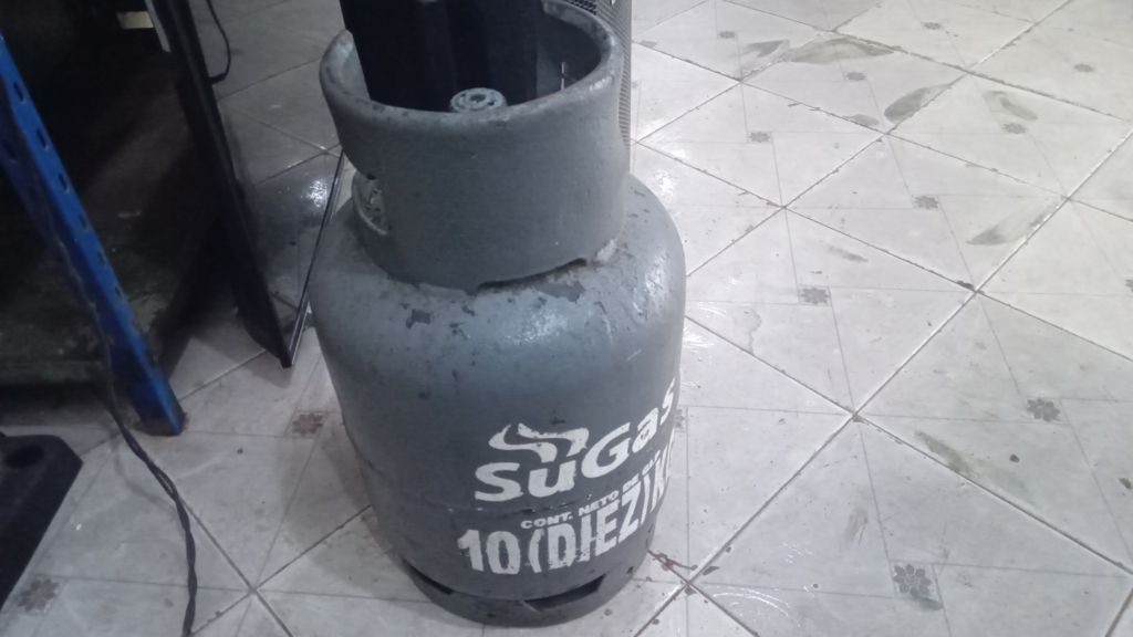 Garrafa Cap 10 Kg. Marca Sugas Usado En Buen Estado Color Gris Acc No Tiene