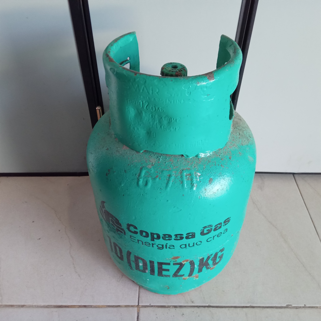 Garrafa Cap 10 Kg. Marca Copesa Gas Usado Con Desgaste Color Verde Acc No Tiene