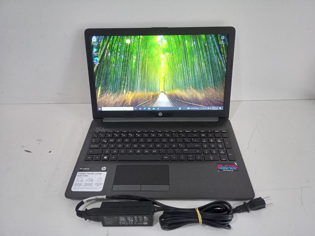 Notebook Marca Hp Modelo 15-Da2018la Procesador Core I3 Memoria Ram 4 Gb Disco Duro 930 Gb Generacion 1.011 Acc Cargador Con Power En Mnaletin Negro
