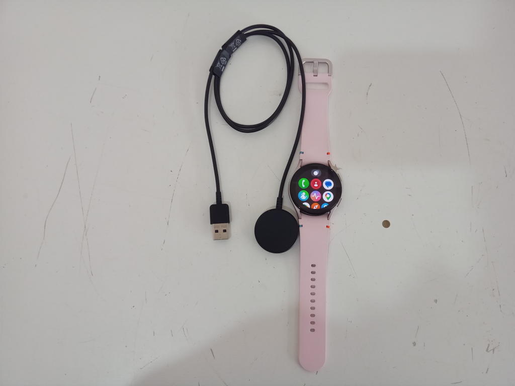 Reloj Para Dama Marca Samsung Modelo Sm-R861 Acc Cargador