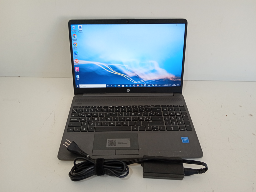 Notebook Marca Hp Modelo Rtl8822ce Procesador Celeron Memoria Ram 4 Gb Disco Duro 250 Gb Generacion 4.120 Acc Cargador Con Power