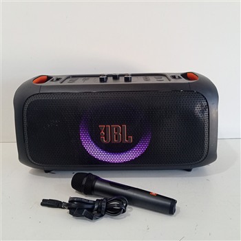 Parlante Portatil Marca Jbl Modelo On The Go Essential Usado Con Desgaste Con Microfono Acc Cable Corriente