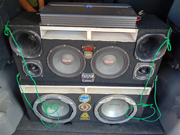 Caja C/ Parlantes Para Auto Usado-En-Buen-Estado Acc 4 Parlantes2 Corneta2 TwuisterFuente 220vCrossover Taramps Crx4