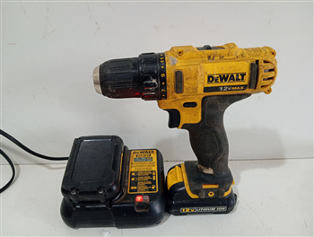 Taladro Marca Dewalt. Modelo Dcd710-Ar Acc Cargador Tipo Transformador2 Baterias De 12v