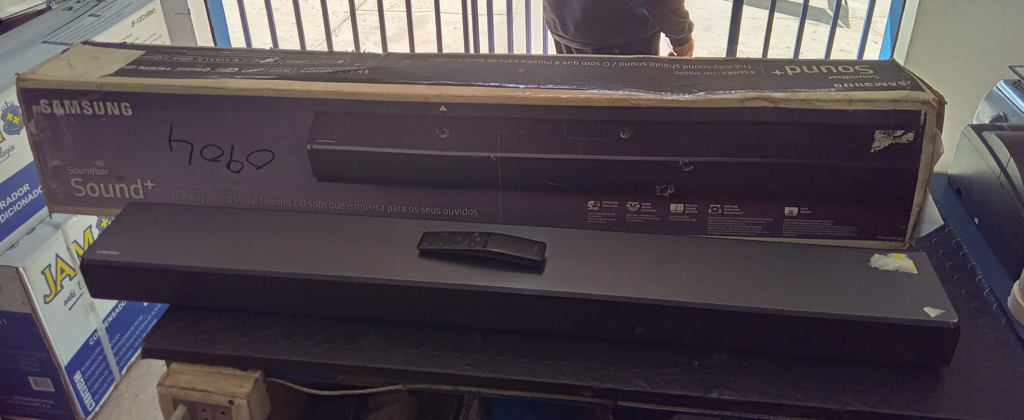 Barra De Sonido Marca Samsung Modelo Hw-Ms650 Usado En Buen Estado Con Con Control Acc Cable Cte