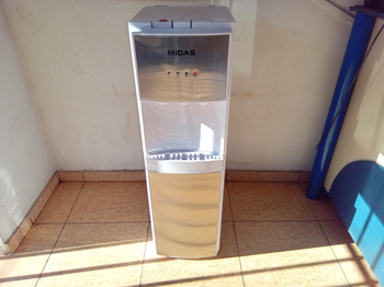 Bebedero Marca Midas Modelo Md-Bbd24 Usado En Buen Estado Acc No Tiene