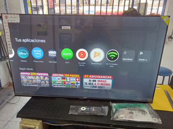 Televisor Led Smart De 43 '' Marca Tokyo Modelo Tvtokff43g5 Con Control Usado En Buen Estado Acc Con Patitas Y Tornillos