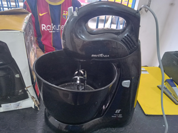 Batidora Marca Britania. Modelo Perola 550 Usado En Buen Estado Acc 2 Batidores1 Bowl De Plastico