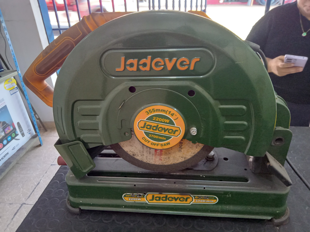 Policorte Marca Jadever Modelo Jdcf153551 Usado En Buen Estado Acc Con Disco Protector