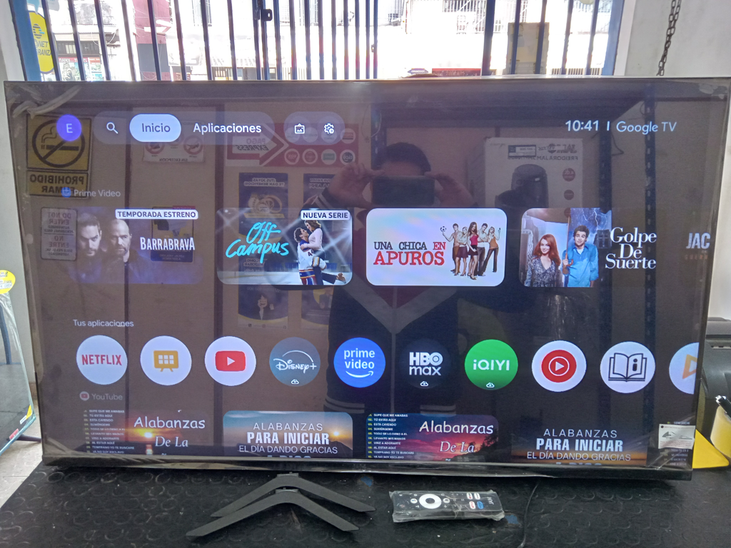 Televisor Led Smart De 43 '' Marca Jam Modelo Gtm5ultra-43gfsa Con Control Usado En Buen Estado Acc Con Patitas Y Tornillos