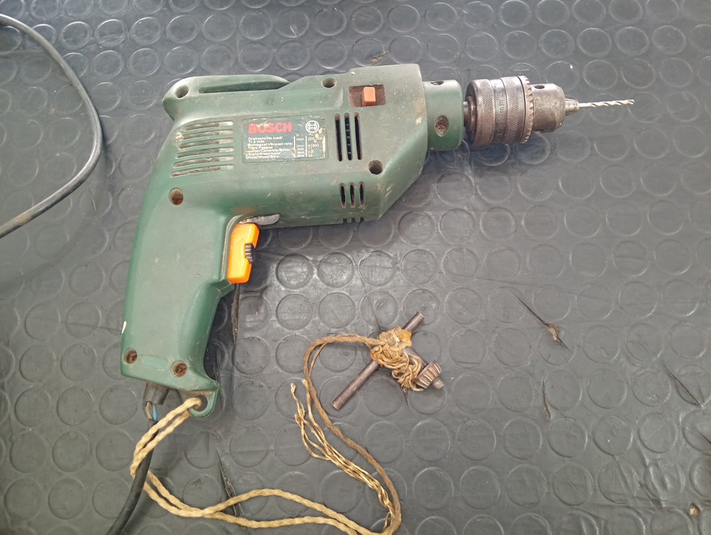 Taladro Marca Bosch Modelo Psb 500re Usado Con Desgaste Acc Con Llave Mecha