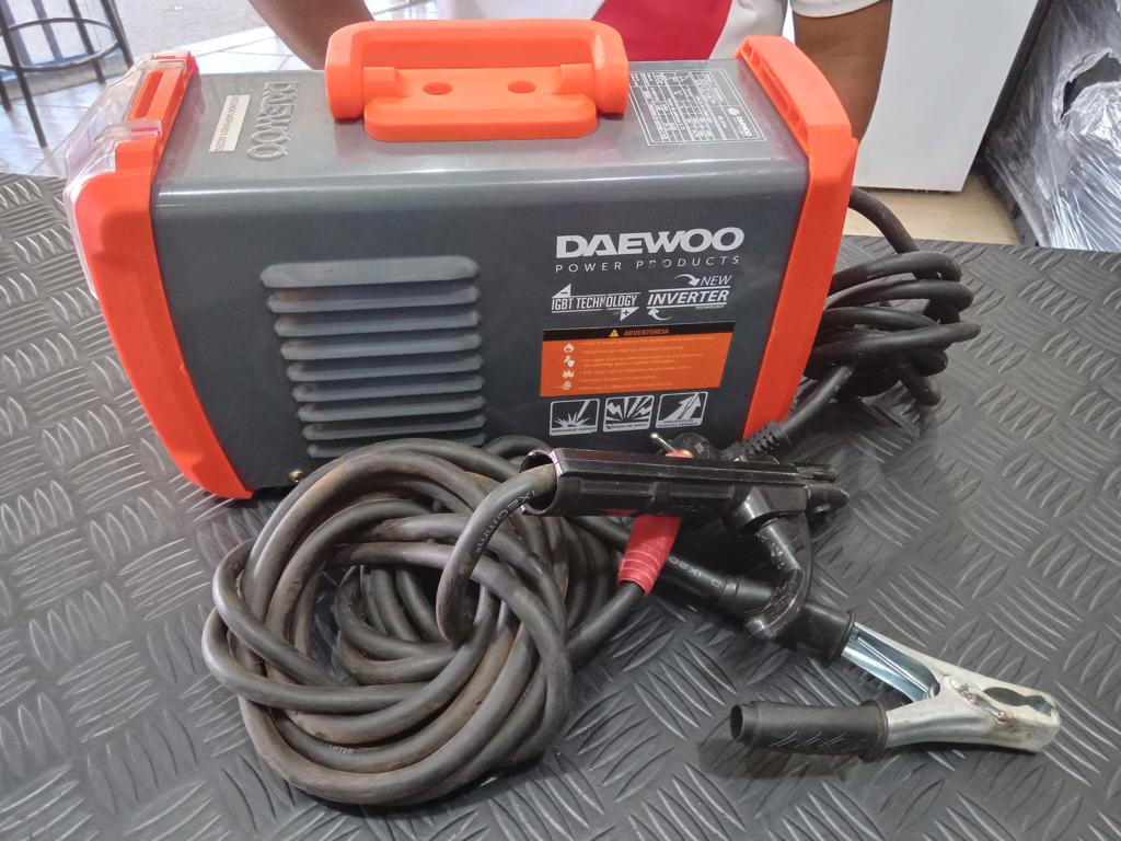 Soldador Marca Daewoo Modelo Dw2000ma Usado En Buen Estado Acc Pinza Positiva Y Gancho TierraManija