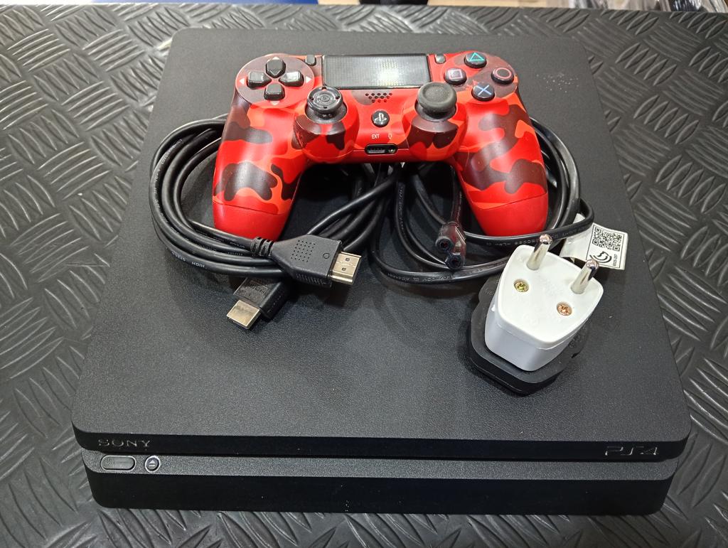 Juego Electronico Ps4 Marca Sony Modelo Cuh-2216a Disco Duro 408 Gb Con Control Sin Caja Usado En Buen Estado Acc Cable Power C/ AdaptadorCable Hdmi