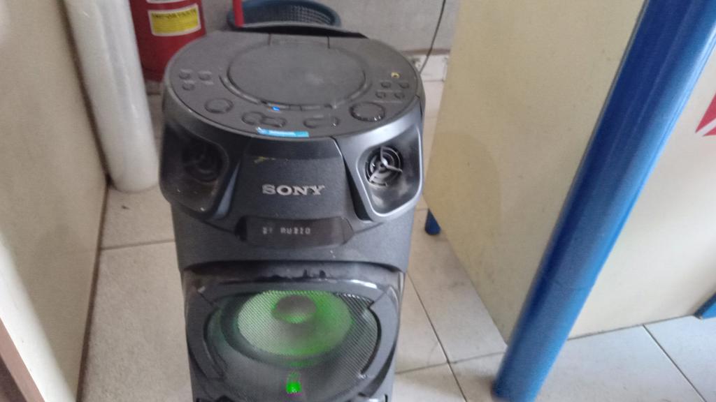 Caja De Sonido Amplificada Marca Sony Modelo Mhc-V13 Sin Control Usado En Buen Estado Acc No Tiene